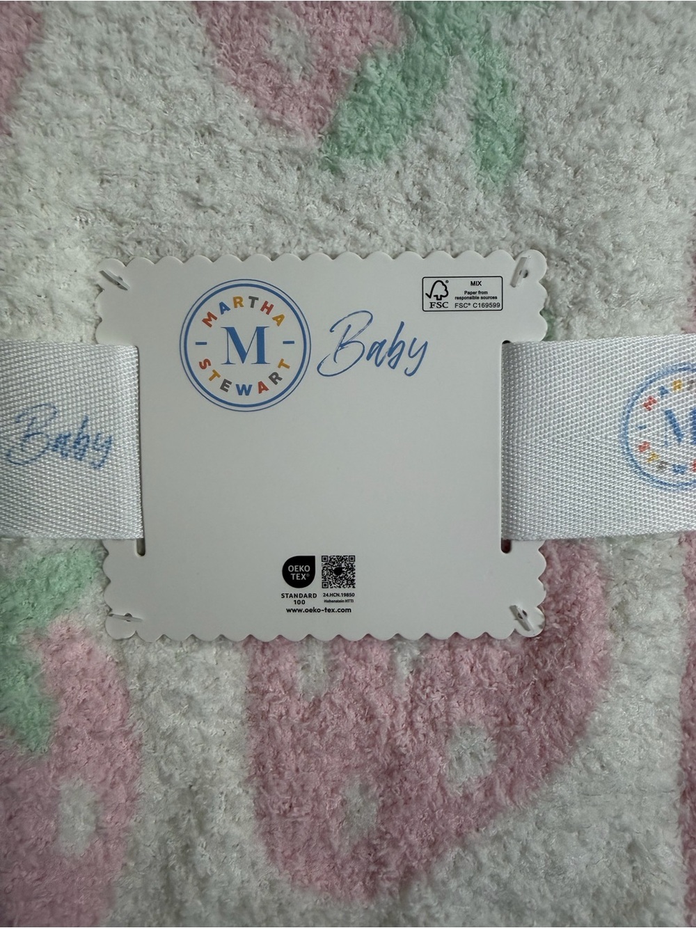 *NWT* Martha Stewart Strawberry Baby Blanket - Picture 5 of 5